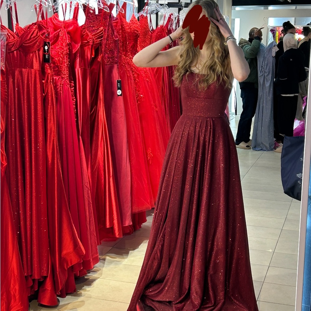 Robe de bal - Picture 7 of 7